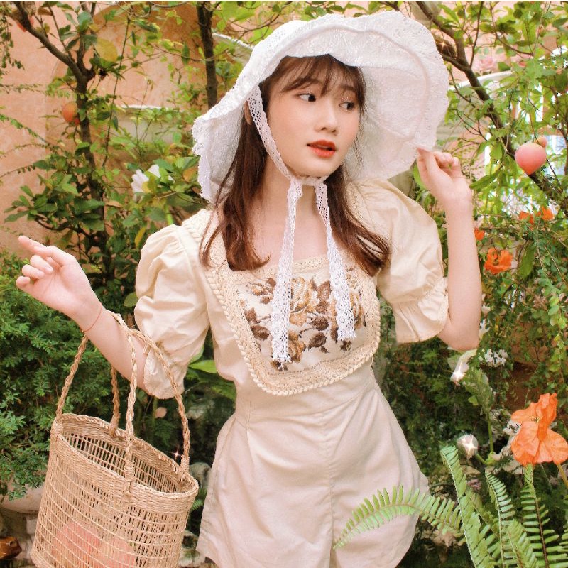 Jumpsuit màu be linen thêu hoa cổ điển tay phồng vintage Ngochancutie  (có sẵn) Mania Cutie