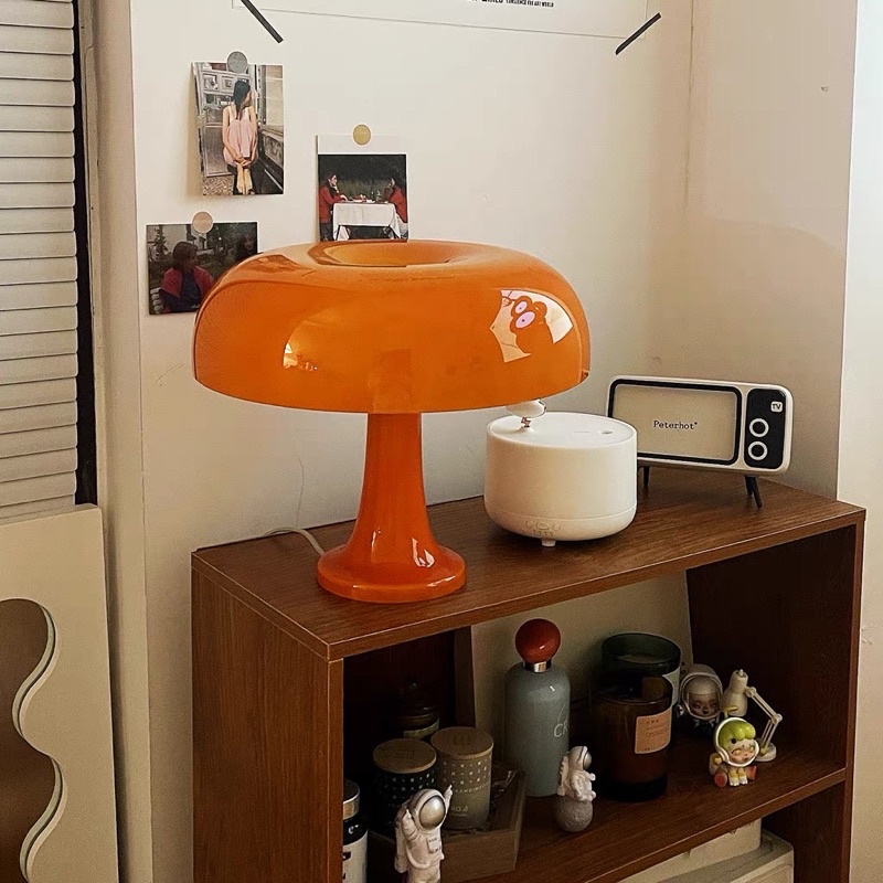 Đèn bàn acrylic Nesso Lamp phong cách retro cổ điển