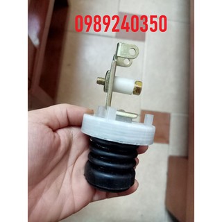 Nấm xả đáy máy giặt liền tay sắt