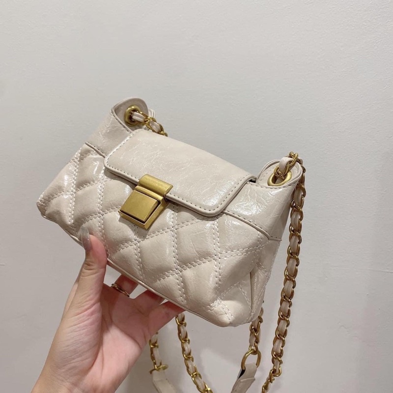 Túi xách trám khoá mờ