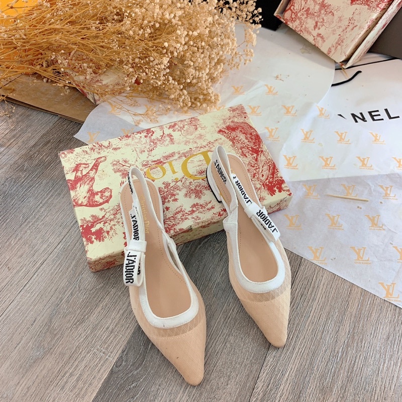 Giày bệt mũi nhọn hở gót siêu xinh