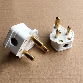 Phích cắm 3 chân