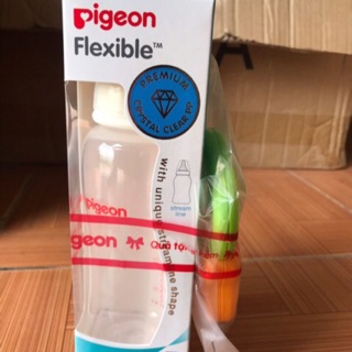Bình streamline 250ml Pigeon