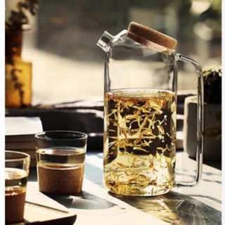 Bình nước thuỷ tinh dáng nghiêng 1,6l