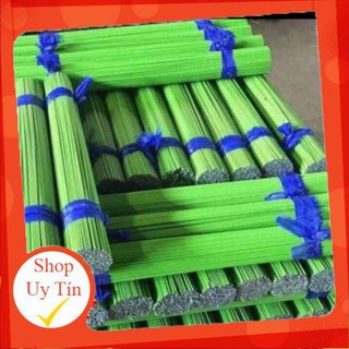 1kg que cắm lan bọc nhựa màu xanh dài 1m
