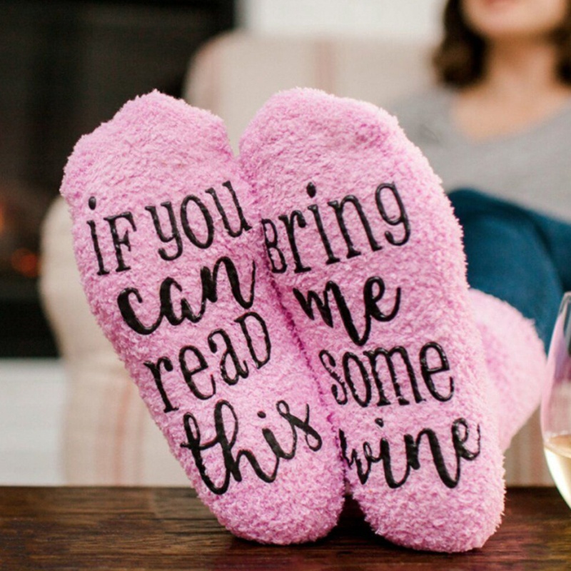 Whi Vớ Nhung Lông Xù In Chữ If You Can Read This Wine Hofy Cupcake Quà Tặng Cho Bạn Gái