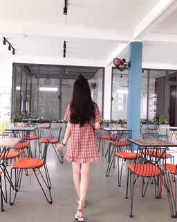 Váy kẻ caro tiểu thư