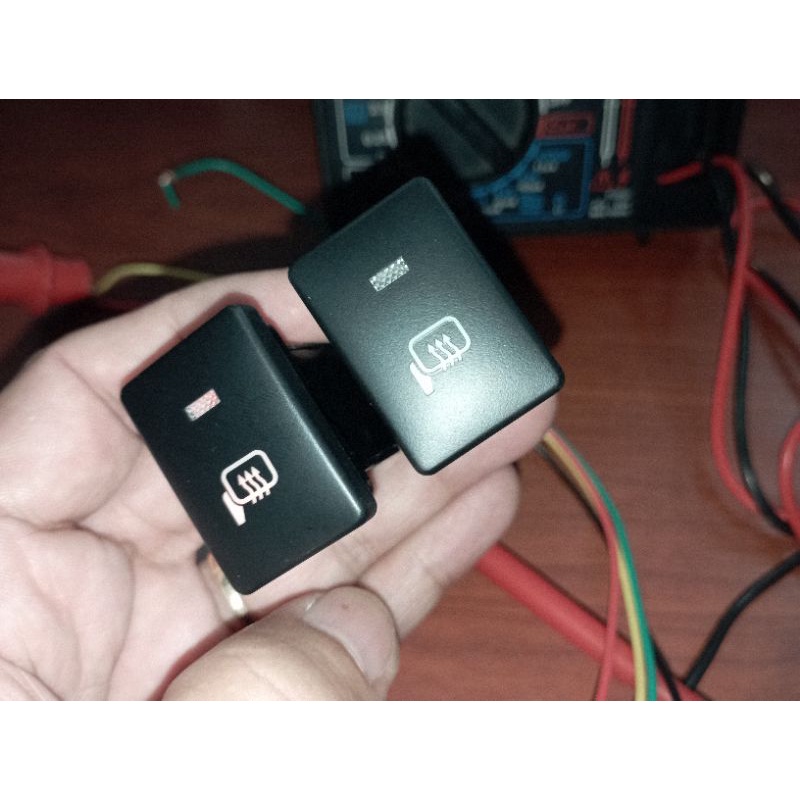 Công tắc sấy gương chiếu hậu, công tắc sấy kính chiếu hậu