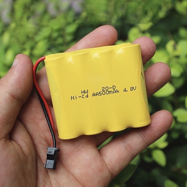 Pin Ni-Cd 4,8V 500mA có thể sạc lại dùng được nhiều lần. Xe ô tô, thuyền đồ chơi