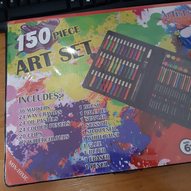 Hộp màu 150 chi tiết cho bé thỏa sức sáng tạo