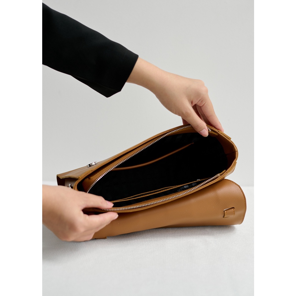 OLV - Túi Brown Woven Shoulder Bag