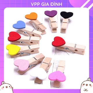 1 cái kẹp gỗ trái tim