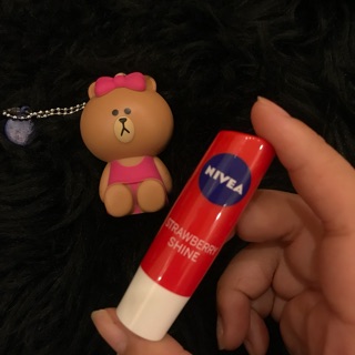 Son Nivea Gấu line vô cùng HOT nha . Hãng ra sp mới kết hợp với Line cho ra dòng em gấu xuất sắc luôn đấy ạ