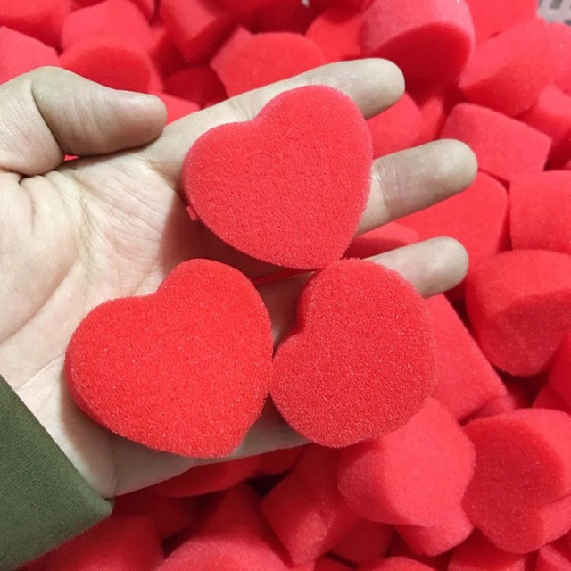 Xốp tim đỏ