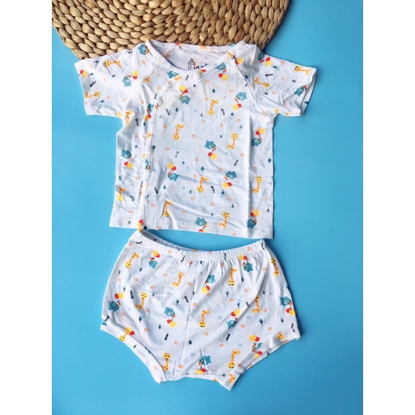Bộ ngắn tay thun lạnh quần chip mặc tã Bé xíu Bexiu trắng in hoạ tiết cho bé trai bé gái từ 3-9kg