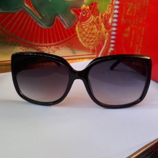 MẮT KÍNH NỮ GUCCI THỜI TRANG