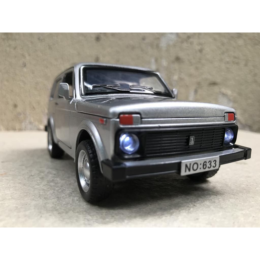 Mô hình xe LADA NIVA 2020 - 1:32