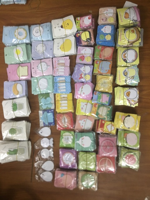Giấy nhớ.