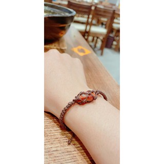 Vòng tay Red Jasper macrame