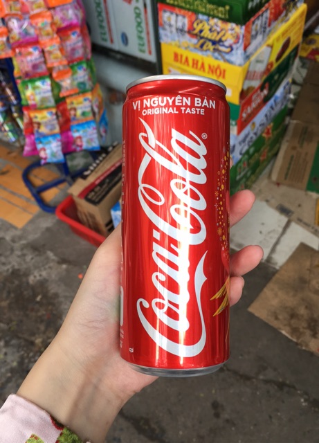 Nước Ngọt Coca Vị Nguyên Bản Lon 330ml | BigBuy360 - bigbuy360.vn