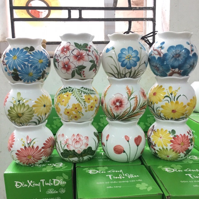 Đèn xông tinh dầu Bát Tràng mẫu ngẫu nhiên