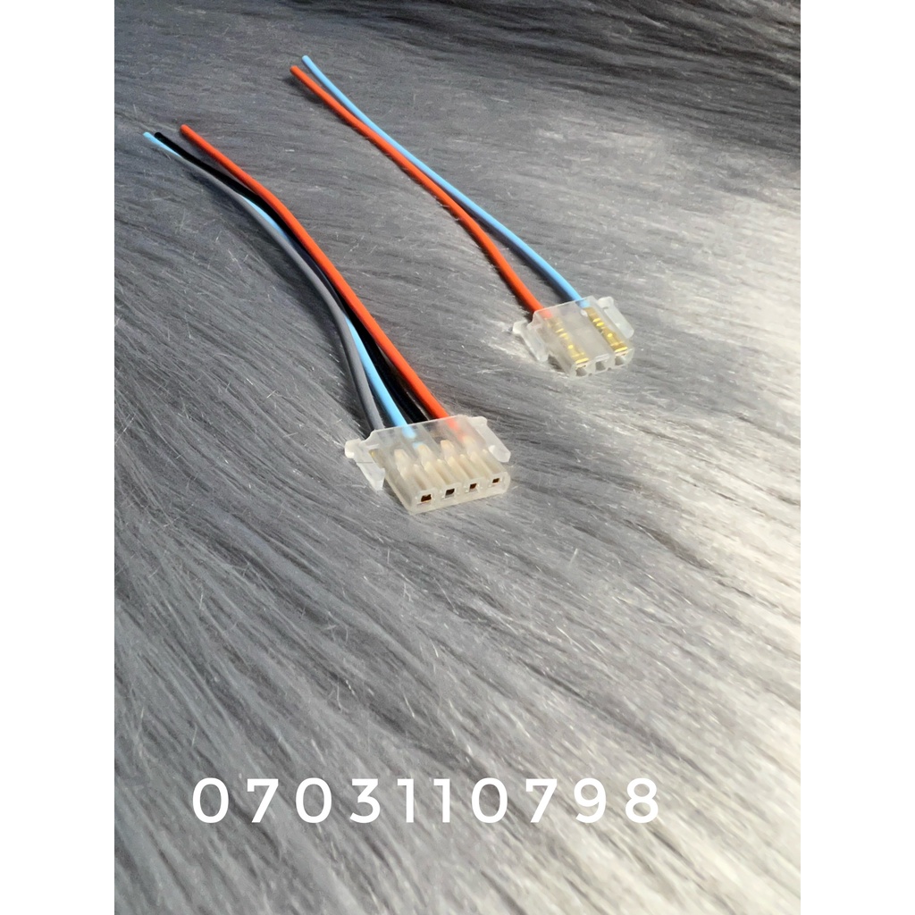 Jack 4 chân và 2 chân gắn xe máy