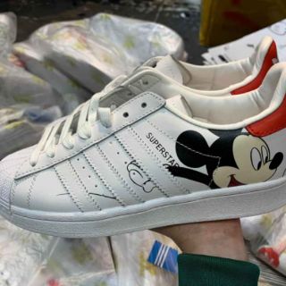 Giày sneaker Superstar mickey