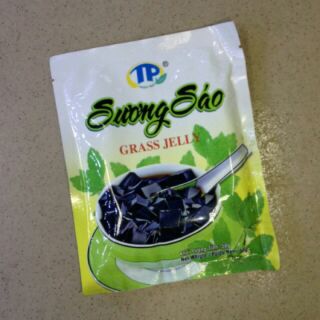 Thạch sương sáo đen kèm dầu chuối