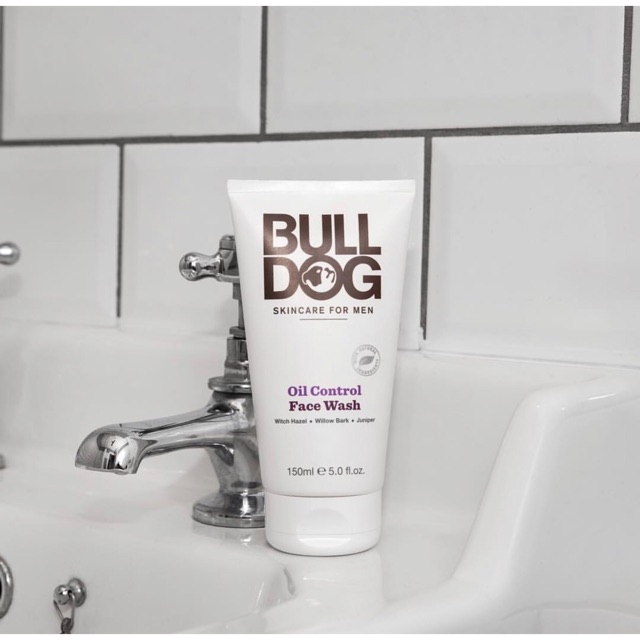 (Dành cho nam ) Sữa rửa mặt Bulldog FACE WASH OIL CONTROL kiểm soát dầu DÀNH CHO DA DẦU 150 ML (BILL UK) BULL DOG