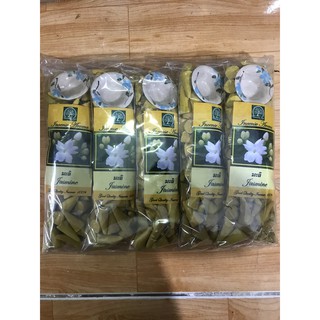 Trầm Hương nụ thơm tặng chén Thái Lan