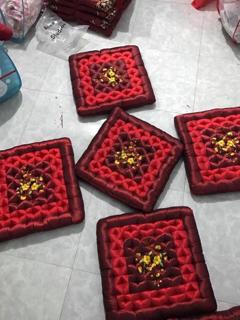 Thảm ghế vuông