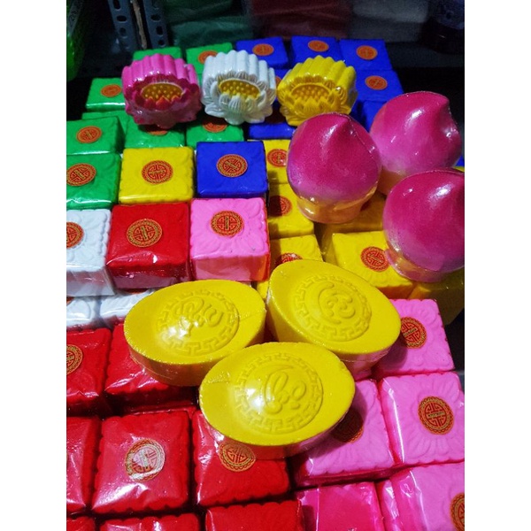 Bánh oản vuông 100g / đào tiên 250g / hoa sen 100g/ thỏi vàng 250g thờ cúng