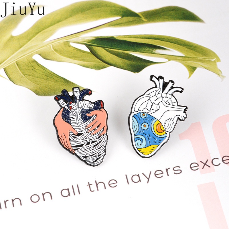 Ghim Cài Áo Kim Loại Hình Trái Tim Đầu Lâu Hoạt Hình Quà Tặng Y Tế Cho Học Sinh