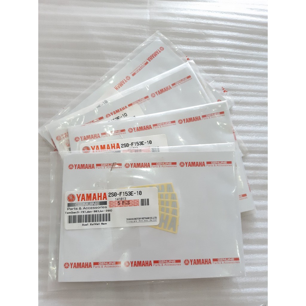 Tem chữ Yamaha nhỏ bạc
