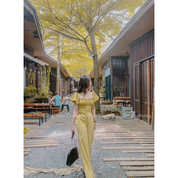 Jumpsuit dài Ton.Clothing thắt nơ eo basic vải thô lụa mịn quần loe suông tay phồng ngắn màu đen, vàng JUM002
