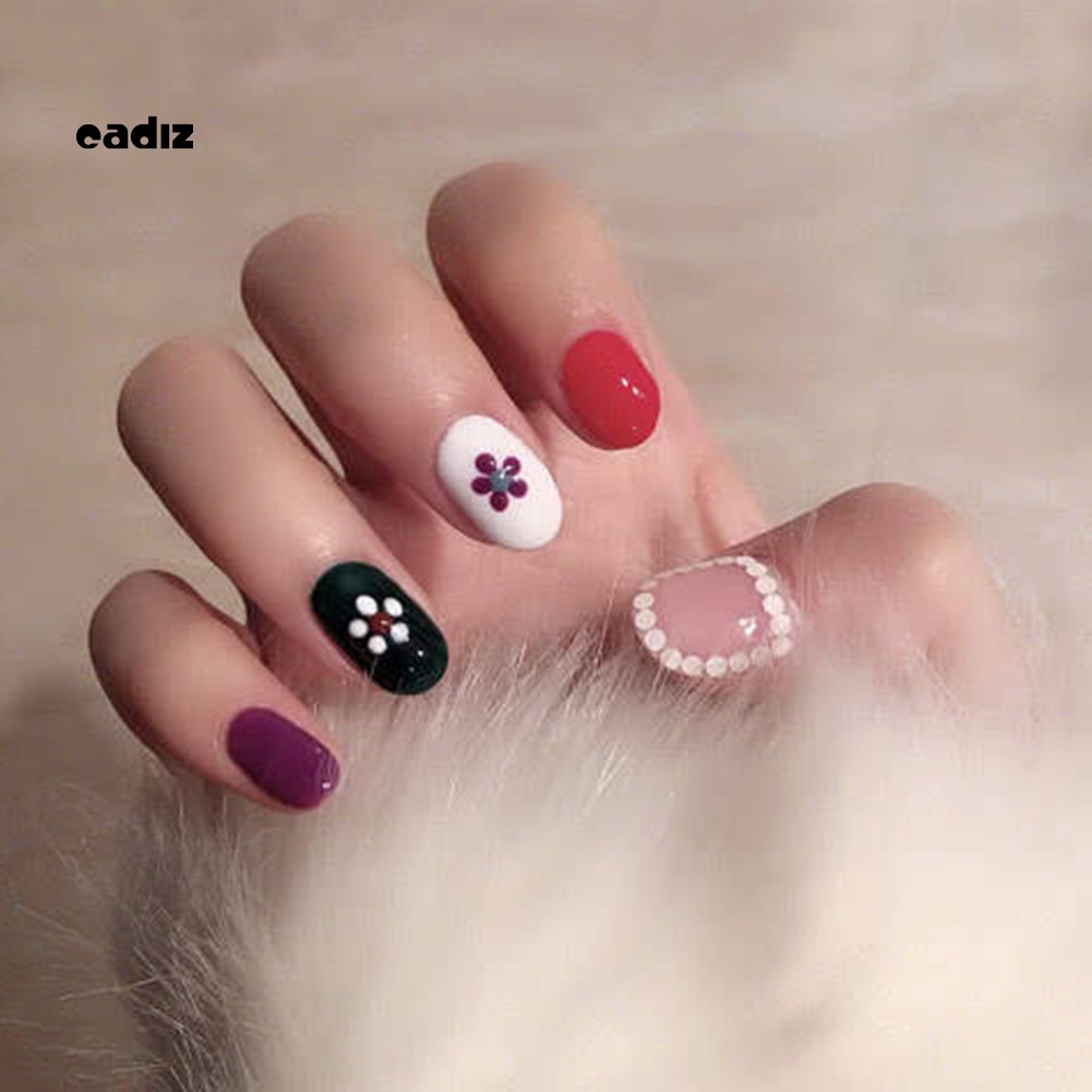 Sticker Móng Tay Nghệ Thuật Họa Tiết Dễ Thương