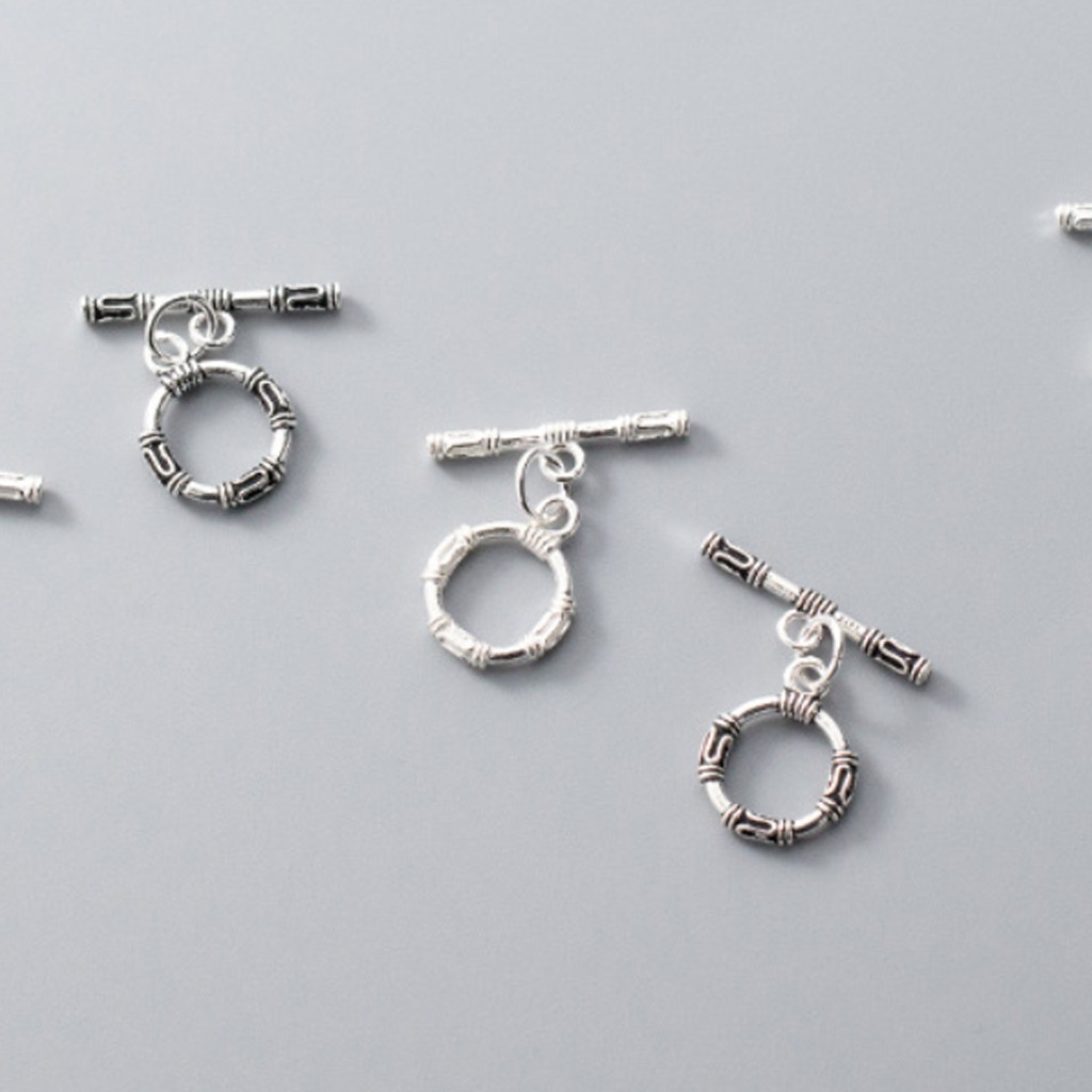 Charm bạc khóa tròn