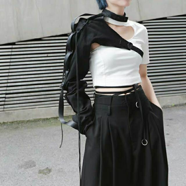 Áo què ống dài tay một bên chéo vai phá cách Lisa BLACKPINK dance cover | BigBuy360 - bigbuy360.vn