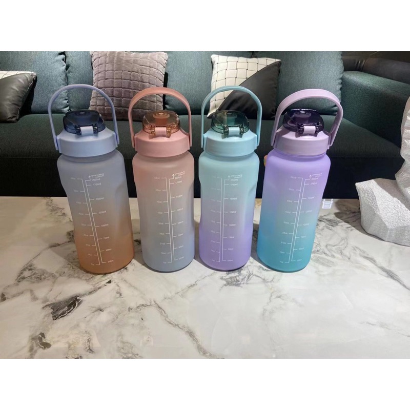 Bình đựng nước 2L dễ thương có chia vạch tặng sticker