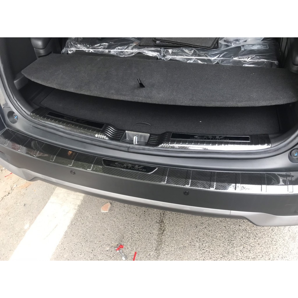 Ốp chống trầy cốp cacbon xe Honda CRV 2018- 2021 - Vân Carbon cao cấp