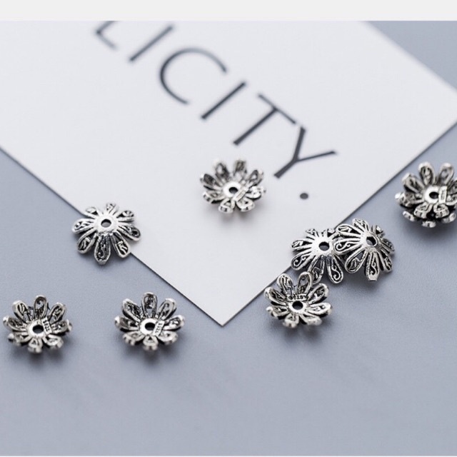 [S925] Charm bạc ốp cánh hoa - MH201