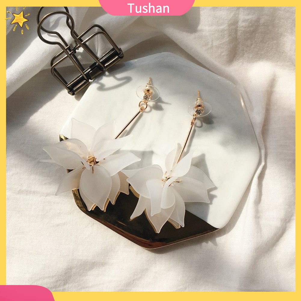 Khuyên tai hình cánh hoa tua rua ngọt ngào xinh xắn