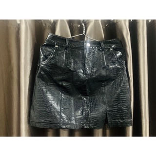 Thanh lý chân váy da size s , M vừa