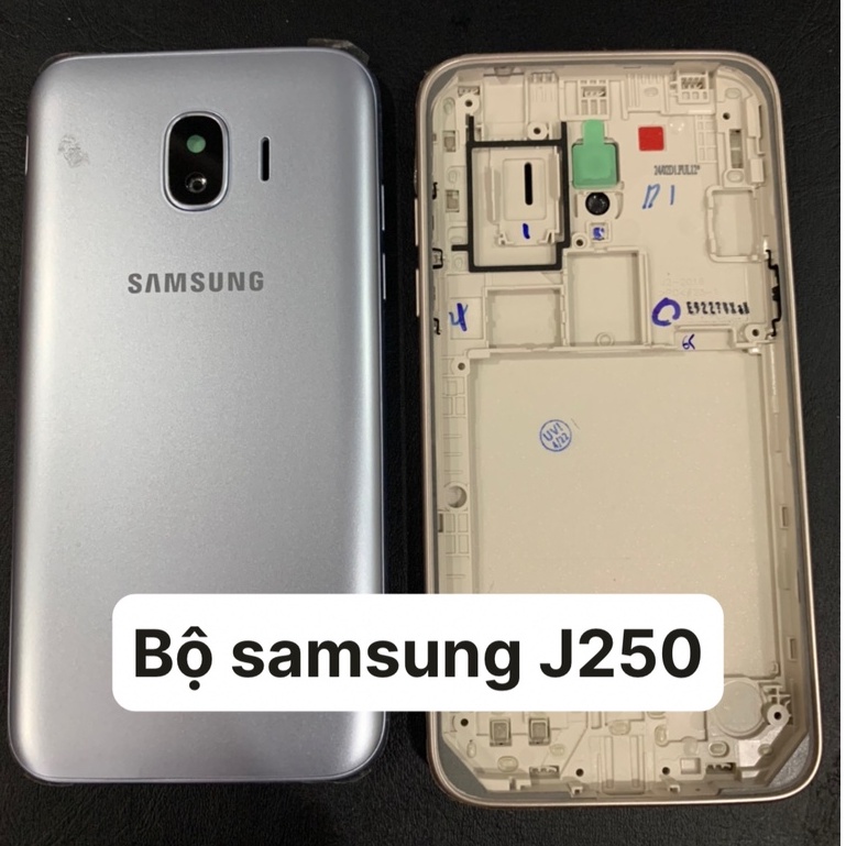 Bộ vỏ điện thoại zin hãng samsung J250. gồm lưng, sườn, phím bấm, kính camera