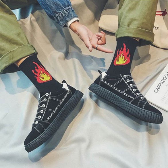 Tất vớ nữ cổ ngắn họa tiết lửa phong cách mạnh mẽ - Sope Shop