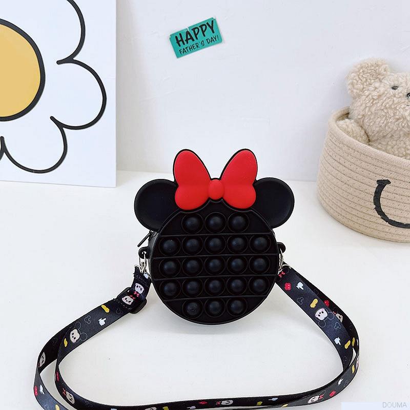 Túi đeo chéo vai bằng silicon họa tiết hoạt hình dễ thương xinh xắn thời trang cho bé