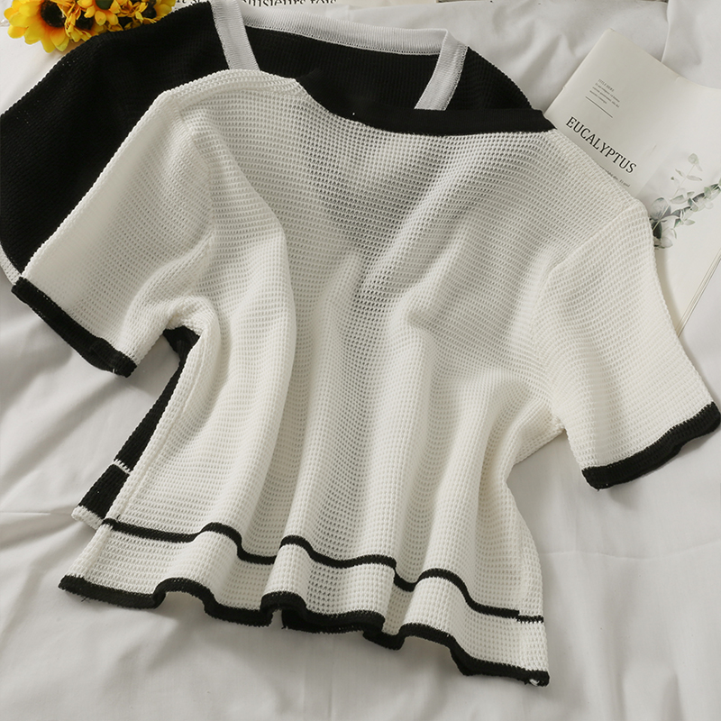 Áo Thun Ngắn Tay Cổ Chữ V Họa Tiết Sọc Ngang Mẫu 2021 Thời Trang Dành Cho Nữ | BigBuy360 - bigbuy360.vn