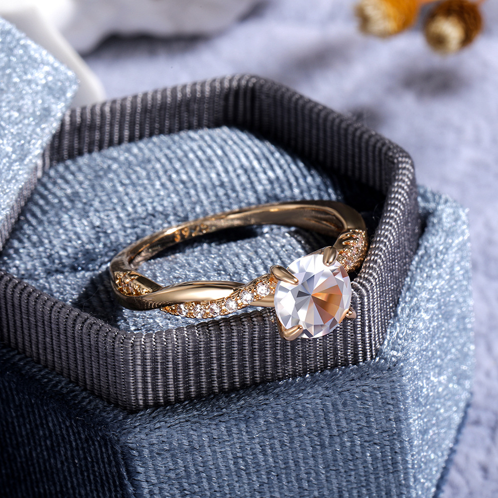 Nhẫn cưới bằng thép titan màu vàng đính kim cương nhân tạo cho nữ