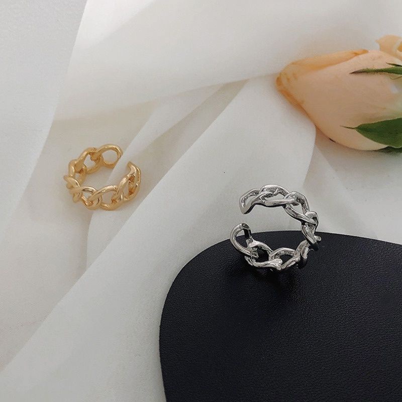 Nhẫn đeo tay kim loại thiết kế đơn giản thời trang