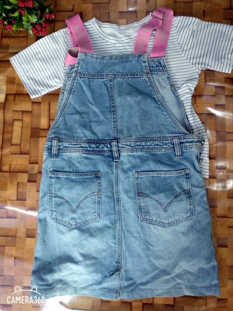 Yếm si tuyển Gusse jean chuẩn xịn dây thun chữ gusse  ko kèm áo 120k 60-65kg